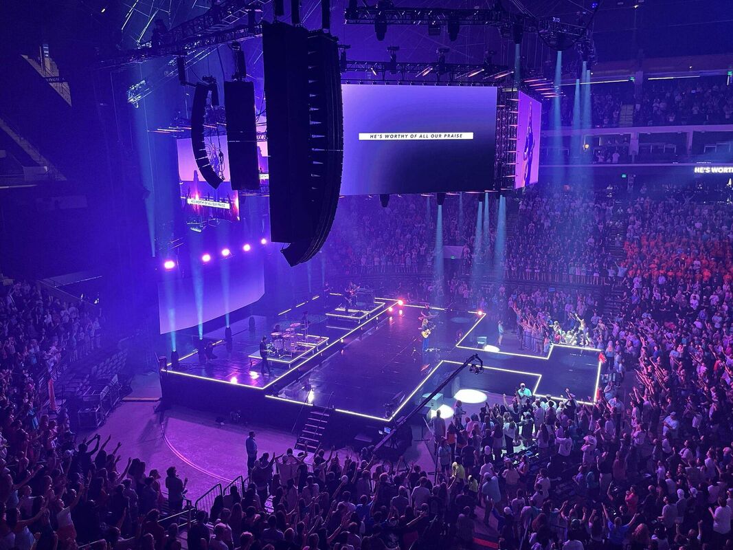 Ultra Thin Flexible Outdoor Led Display Screen Rental Video Wall P3.91 For Church