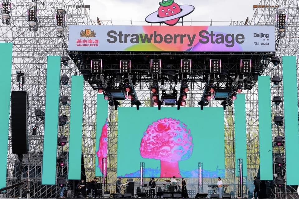 Outdoor LED Display with SMD1912 LED 250*250mm Module and 500*500mm Cabinet for High Brightness Waterproof Advertising