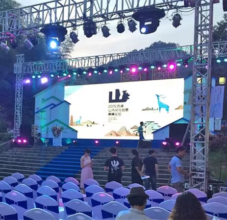 Guide Visual P1.579 LED Display Screen with 7680Hz Ultra-High Refresh Rate and Die-Cast Aluminum Cabinet for Broadcast Studios