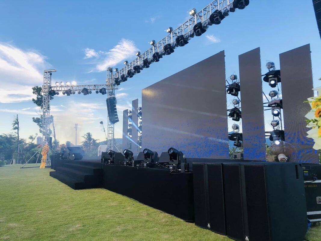 Waterproof Outdoor LED Display Wall Board – Guide Visual G10 Digital Panel for Sporting & Cultural Events