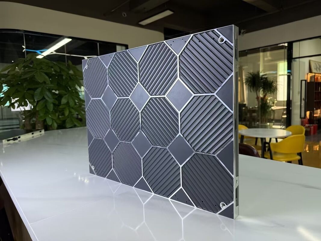 OEM 2.5mm Small Pitch Smd Led Display Screen Panels 7680HZ Ultra Thin 60mm