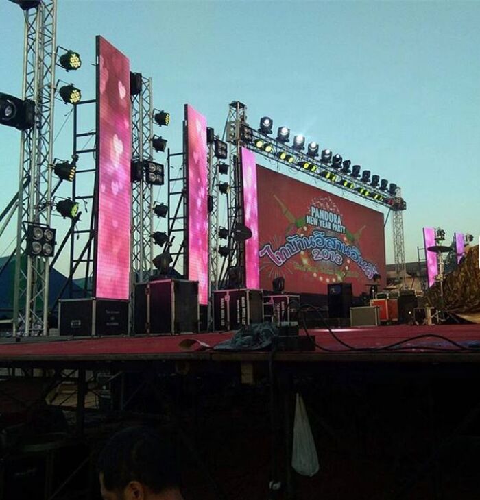P4.81 Pixel Pitch Outdoor LED Display with 7680Hz Refresh Rate and IP65 Waterproof for Rental and Events