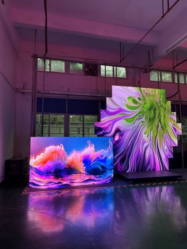 GS P3.9 Flexible Curve Full Color Outdoor LED Display Screen IP65 Rating Brightness 